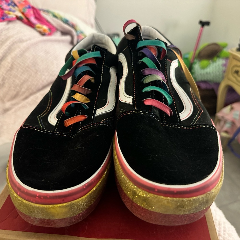 Men’s size 12 platform Vans pride. Limited Edition gently used. Old skool vans